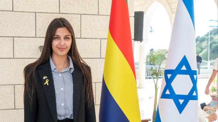 לורינה ח'טיב קיזל