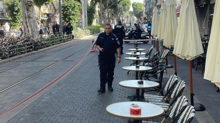 זירת פשע ביפו (למצולמים אין קשר לכתבה)