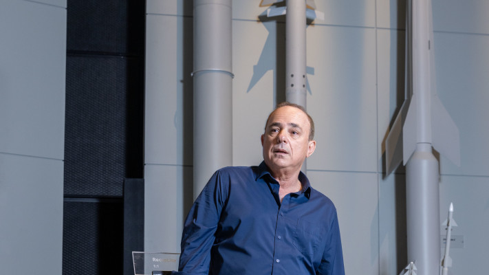 יובל שטייניץ, רפאל