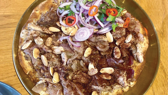 לונה ביסטרו