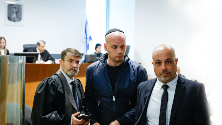 אלי פלדשטיין בבית המשפט (צילום: יהושוע יוסף)