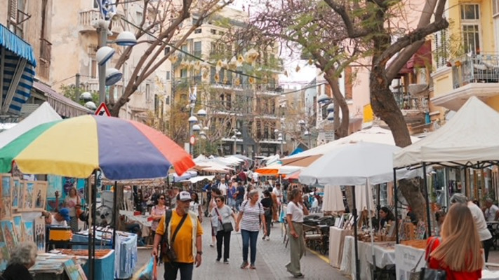 יריד האיור והקומיקס במדרחוב נחלת בנימין (צילום: עידו בירן)