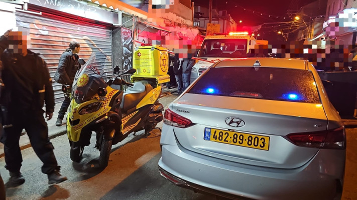 זירת רצח של שלושה גברים ברמלה (צילום: מד''א)