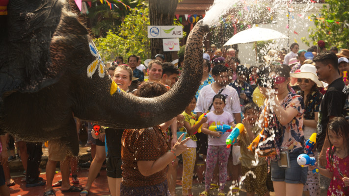 פסטיבל סונגקראן בתאילנד