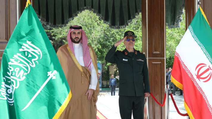 ביקור שר ההגנה של סעודיה באיראן