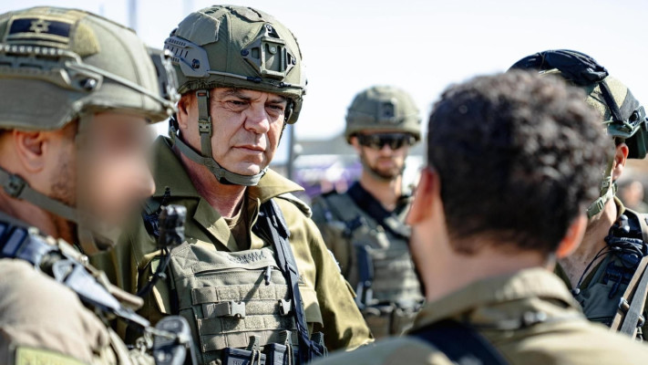 ראש אט''ל, אלוף מישל ינקו בסיור בגזרות השונות (צילום: דובר צהל)