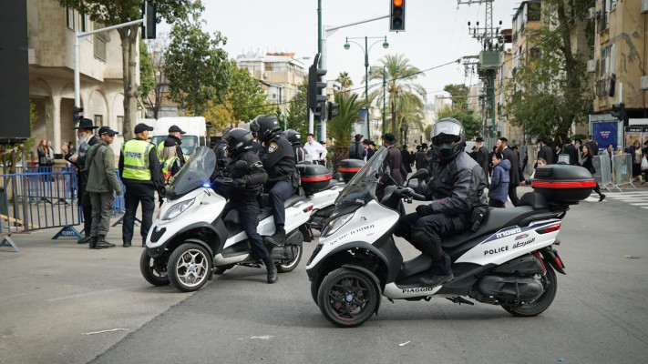 חסימות כבישים (צילום: דוברות המשטרה)