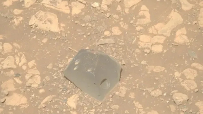 הסלע בצורת הגולגולת שנמצא במאדים (צילום: NASA)