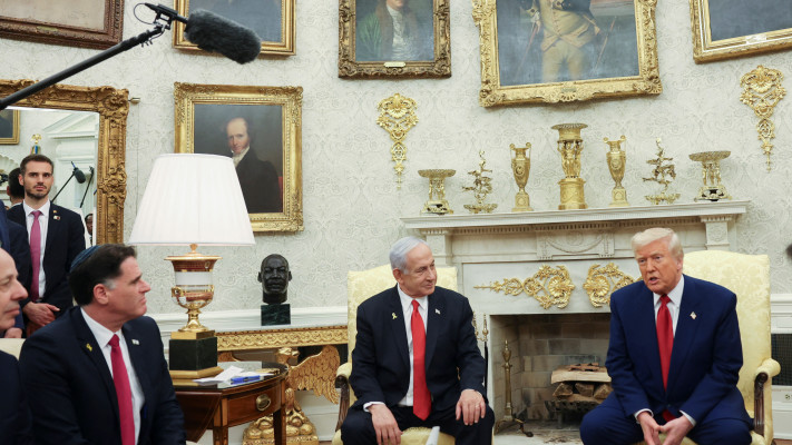 השר רון דרמר בפגישת טראמפ ונתניהו (צילום: רויטרס)