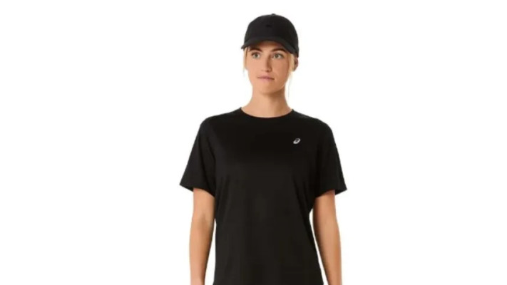 Asics – Core SS Top Women Performance Black (צילום: יחצ)