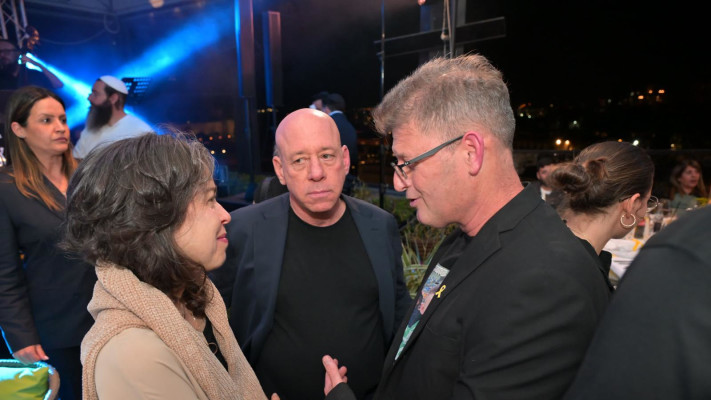 חגי אנגרסט, ג'ורג'י אקירוב ושרון אקירוב (צילום: שלומי אמסלם)