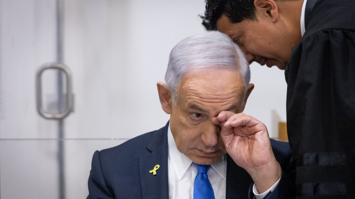 בנימין נתניהו בבית המשפט (צילום: מרים אלסטר, פלאש 90)