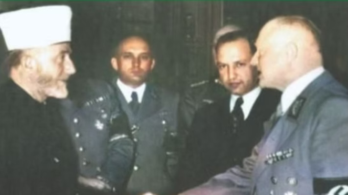 Le mufti Al Husseini avec de hauts responsables du régime nazi (Photo : avec l’aimable autorisation du Dr Edi Cohen)