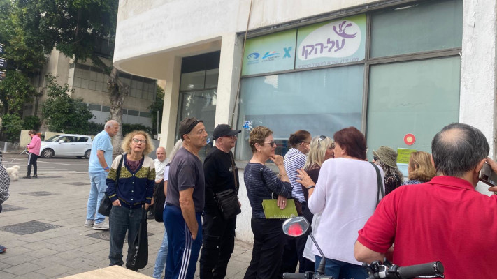 מתמודדים עם הגזירה החדשה  (צילום: אבשלום ששוני)