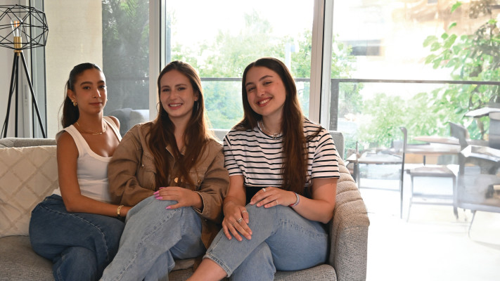 ניצולות המיגונית