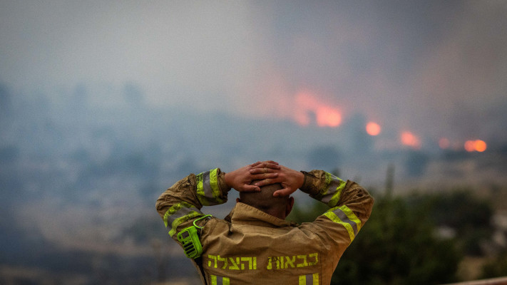 שריפת הענק במבוא חורון (צילום: יונתן זינדל, פלאש 90)