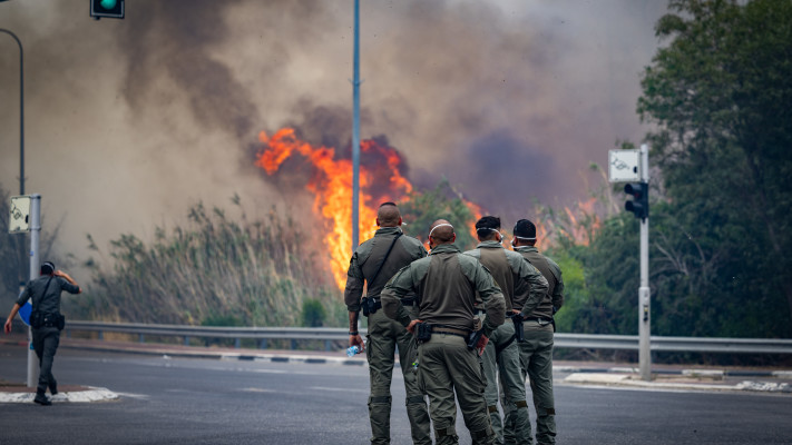 שריפת הענק בשפלת יהודה (צילום: אורן בן חקון, פלאש 90)