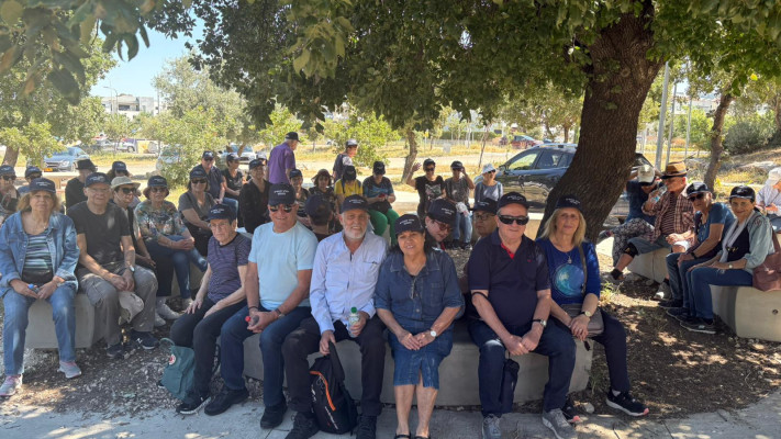 גמלאי גבעתיים בצפון (צילום: עיריית גבעתיים)