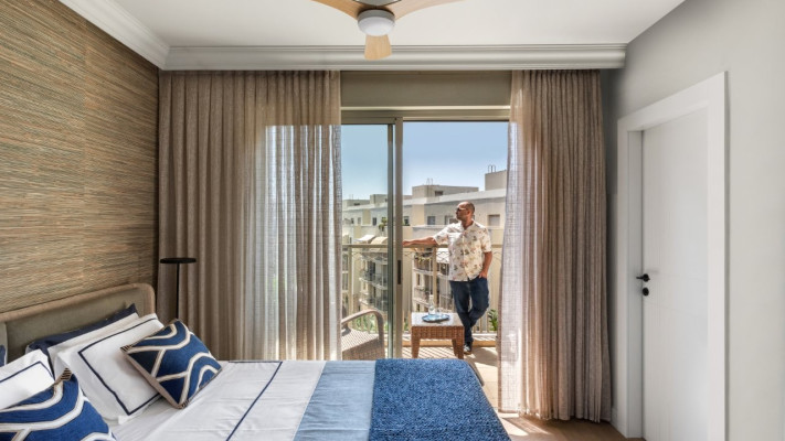 מעצב עומר טל, טפט וטקסטיל ELLA DECOR (צילום: שירן כרמל)