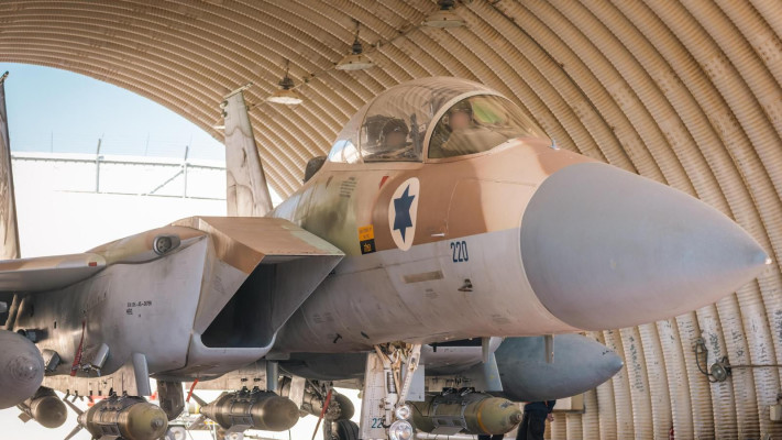יציאת מטוסי הקרב לתקיפה בתימן (צילום: דובר צה''ל)