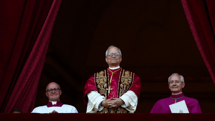 האפיפיור הנבחר ליאו ה-14, רוברט פרווסט 