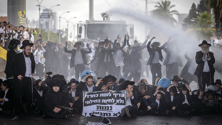 הפגנות חרדים נגד חוק הגיוס (צילום: חיים גולדברג, פלאש 90)