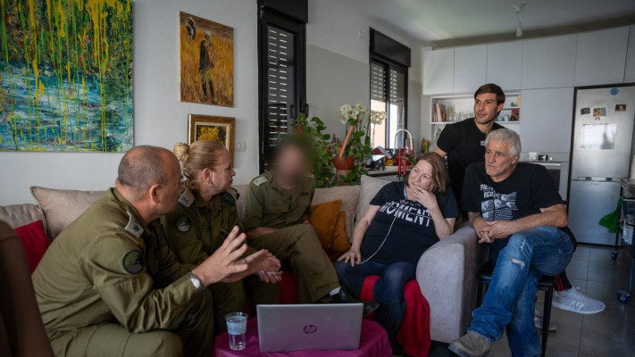 משפחתו של חלל צה''ל טוראי ארתור גסנר ז״ל (צילום: דובר צה''ל)