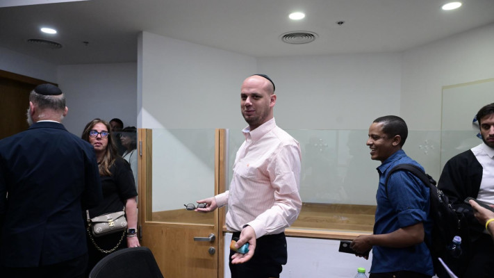 טען כי לא עבד עבורו. אלי פלדשטיין בבית המשפט