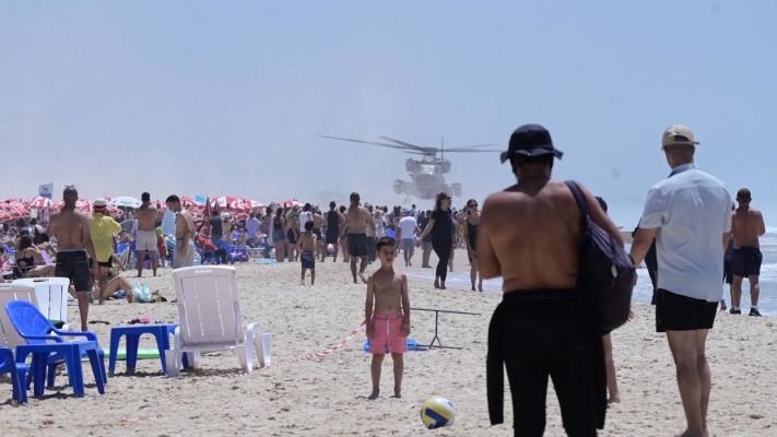 מזירת ההתרסקות בבת ים (צילום: אבשלום ששוני)