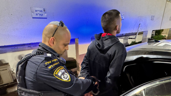 מעצר החשוד שירק בפרצוף הקצינה (צילום: דוברות המשטרה)