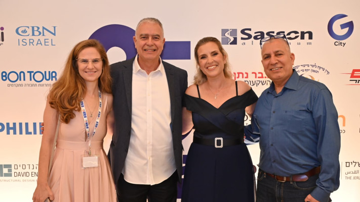 צביקה גולדפייז, אפרת ליכטמן, אריה בכר ונורית גופן  (צילום: יוסי מסה)