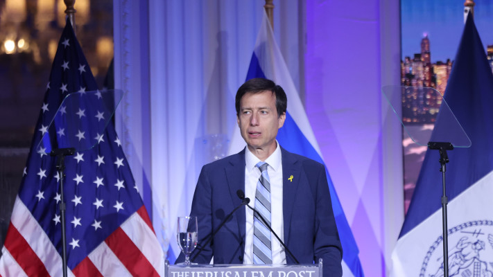חנן פרידמן, מנכ''ל בנק לאומי בכנס השנתי של הג'רוזלם פוסט (צילום: מרק ישראל סלם)