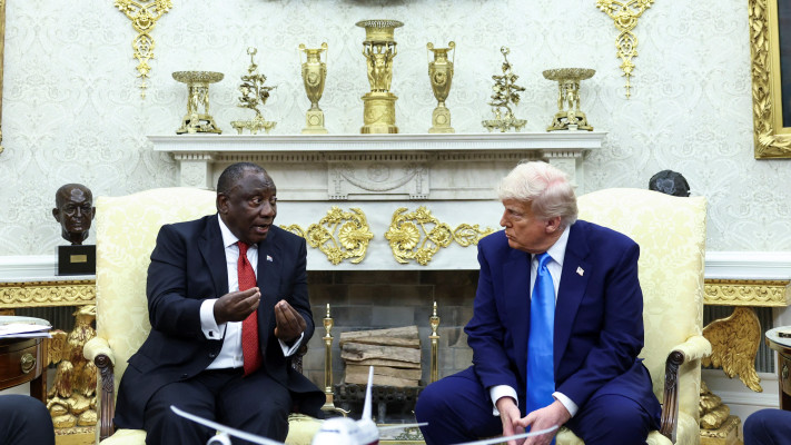דונלד טראמפ ונשיא דרום אפריקה קיריל ראמפוסה