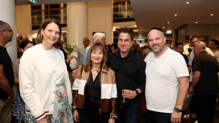 יקי רייסנר, ארז תדהר, ציפי פינס והילה רהב (צילום: איציק בירן)