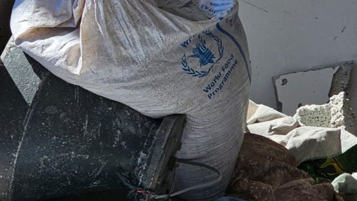 מטעני חבלה שהוסלקו בשקים של אונר''א