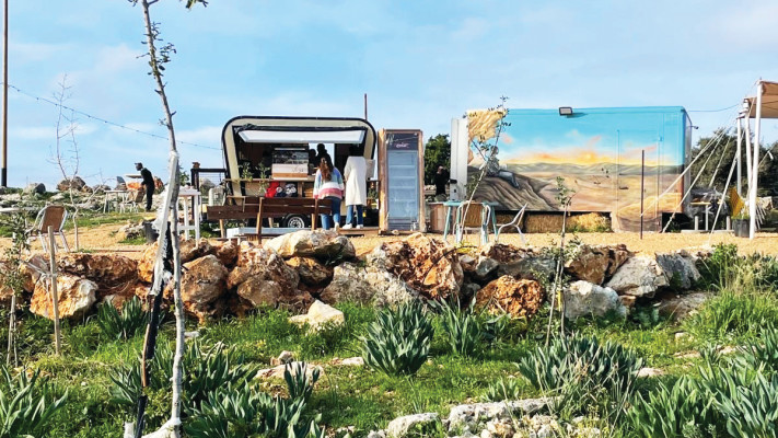 קפה אביולה, לזכר אביה גנוט ז”ל, שנרצחה במסיבת הנובה. (צילום: באדיבות בית העסק)