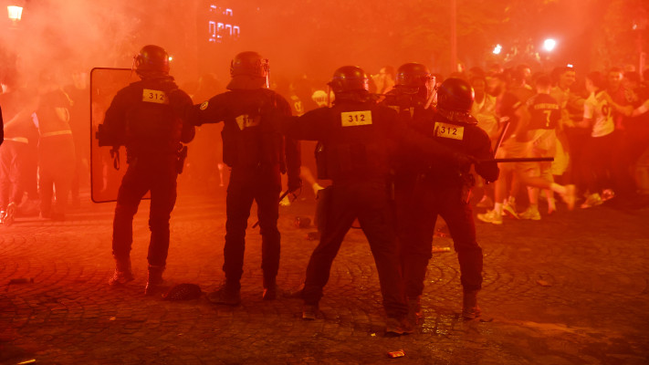 מהומות בפריז