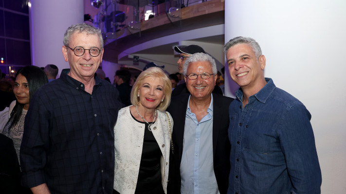 אבי וייס, משה ופנינה אדרי ודני וייס  (צילום: איציק בירן)