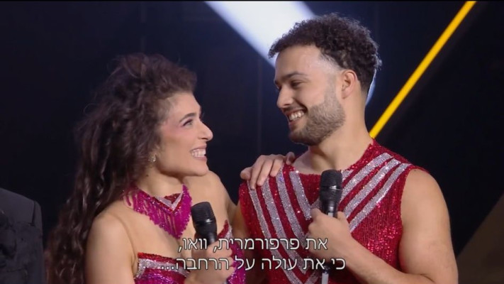 רוני דלומי והרקדן לוטם מדמוני (צילום: צילום מסך מתוך רוקדים עם כוכבים קשת 12)