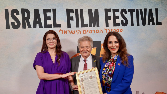 שרונה נזריאן, מאיר פניגשטיין (פוגי), דברה מסינג (צילום:  Michelle Mivzari)