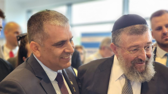 יואב בן צור ואופיר סופר (צילום: באדיבות משרד העבודה)