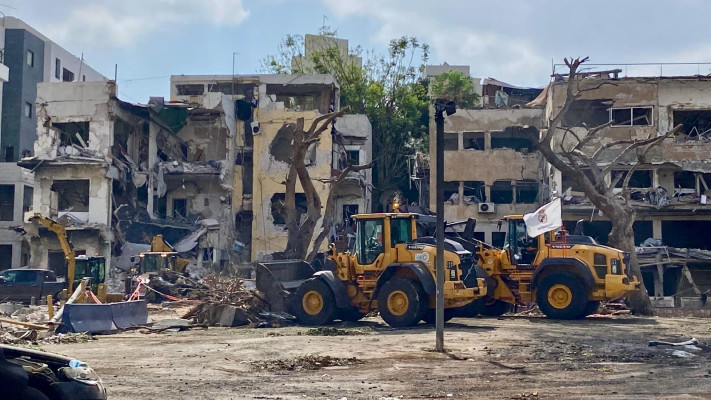 ההרס בת''א מפגיעת טיל איראני (צילום: אבשלום ששוני)