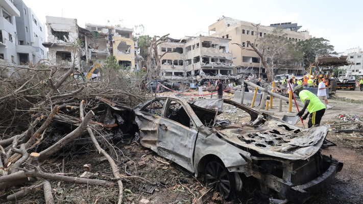 הרס בת''א לאחר המתקפה האיראנית (צילום: מרק ישראל סלם)