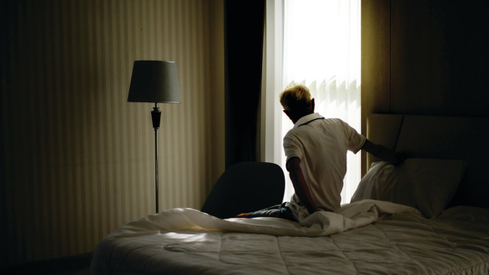 אדם מבוגר בודד