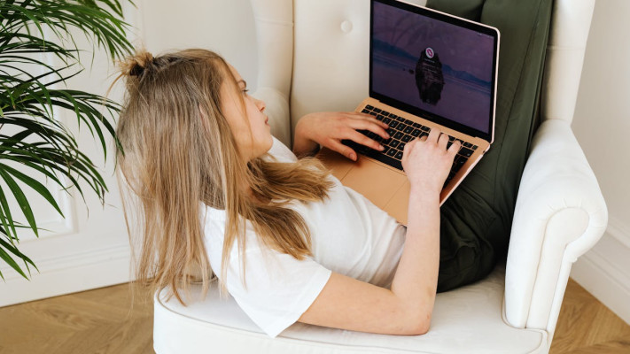 דור ה-Z נכנס לעולם ההלוואות: מה שונה בצרכנים של היום?