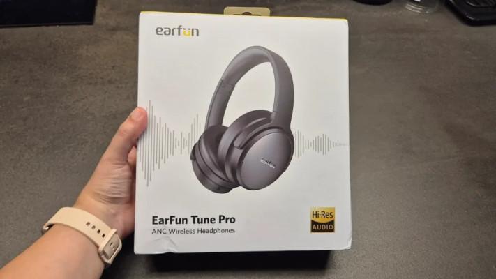 אריזת האוזניות Tune Pro (צילום: ירדן מורנו)