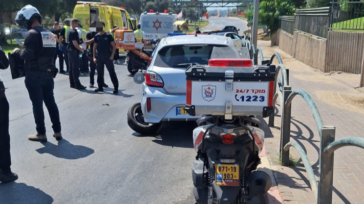 זירת התאונה בנתניה (צילום: דוברות זק''א)