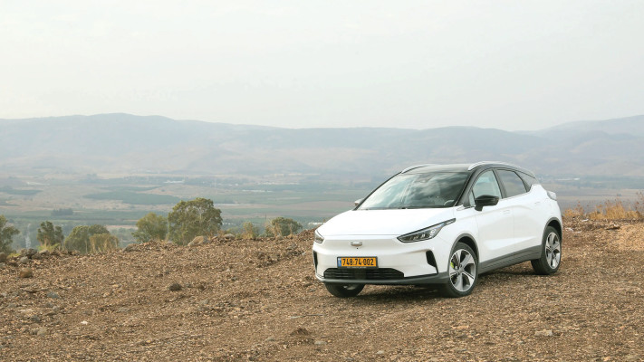 ג'ילי, רכבים סיניים