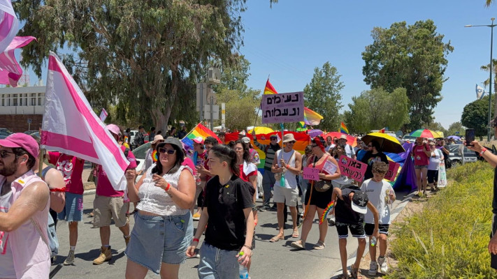 מצעד הגאווה 2025 במצפה רמון (צילום: זיו שמע תקשורת)