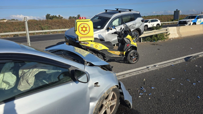 תאונת דרכים בכביש 4